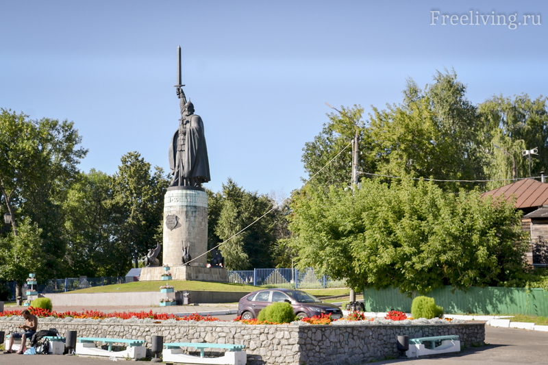 Памятник Илье Муромцу в Окском парке, Муром
