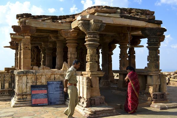 Поездка к родственникам-2. Harshanath Temple